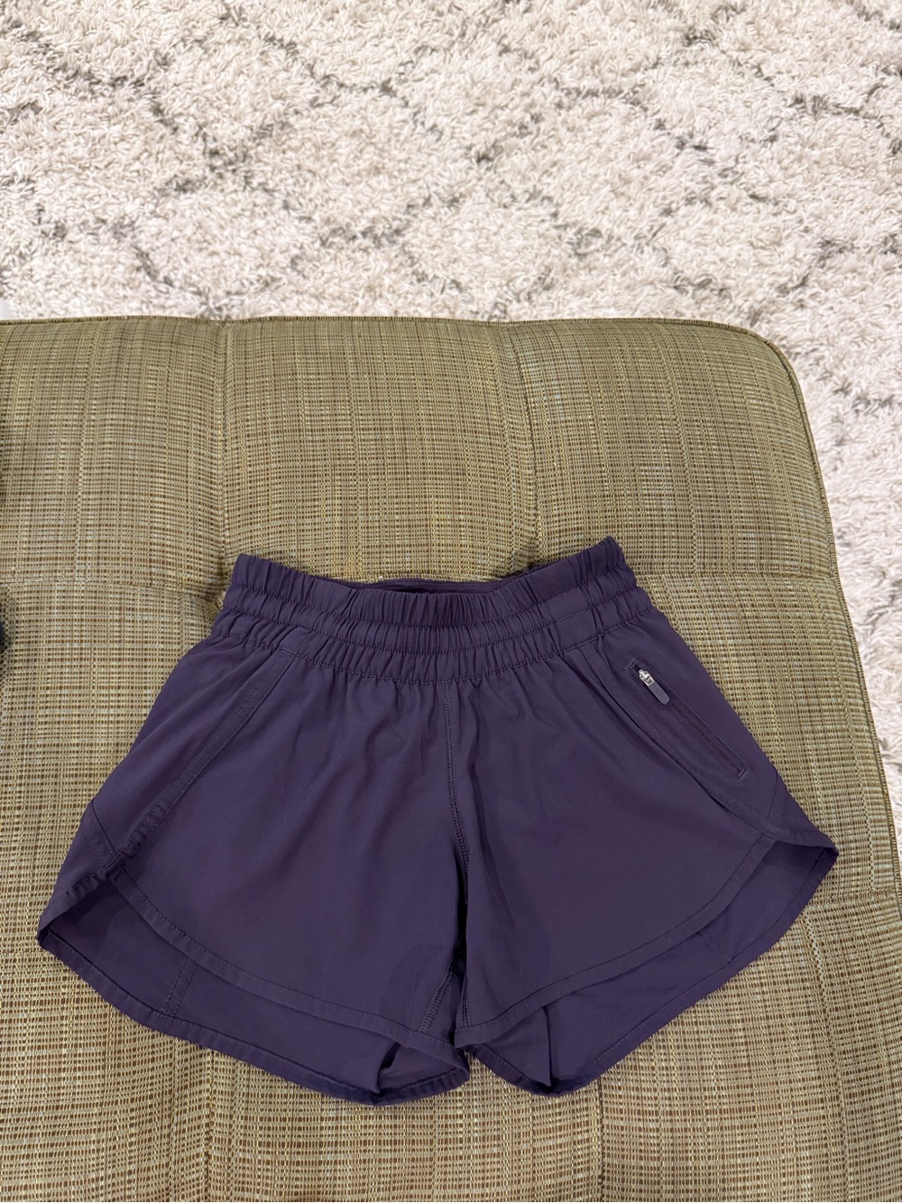 lululemon athletica Women's shorts, size 4, 4in